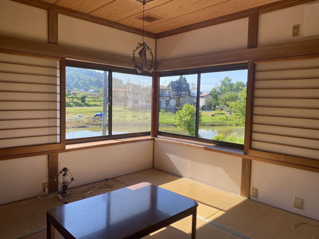 (居間) (居間)